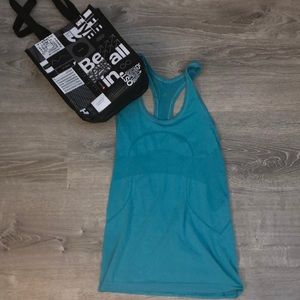 Lululemon Tank size M very comfy